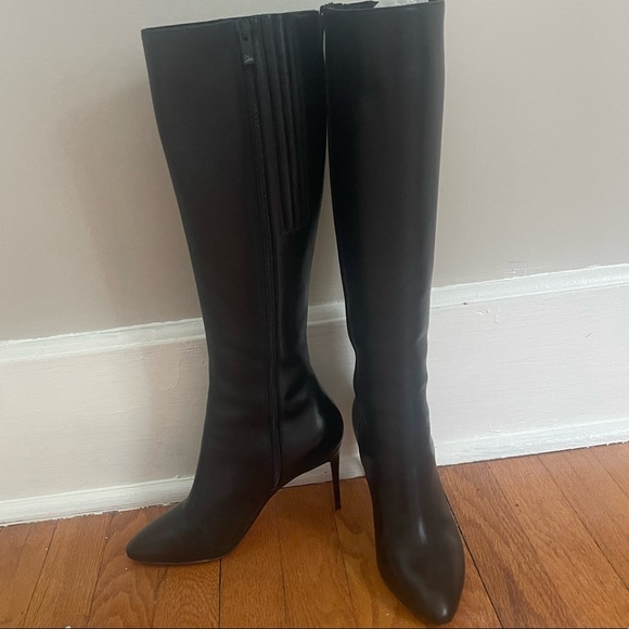 Christian Louboutin ELOISE BOTTA Size 37 Like New - Picture 4 of 7